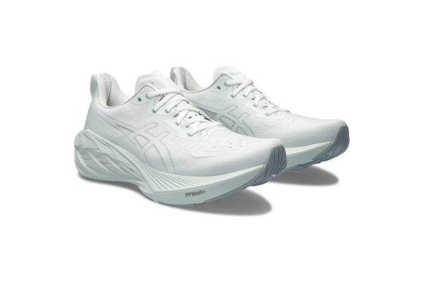 Asics Novablast 4 White
