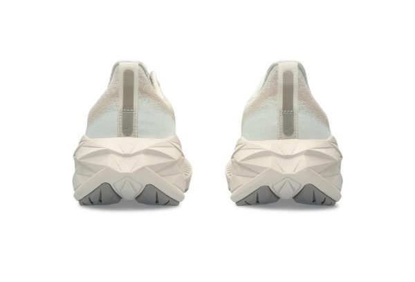 Asics Novablast 4 Oatmeal Moonrock