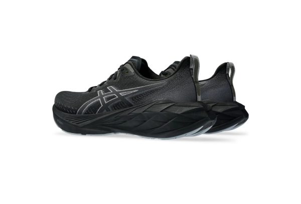 Asics Novablast 4 Black