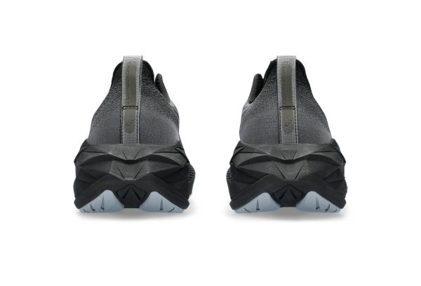 Asics Novablast 4 Black