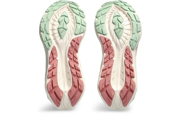 Asics Novablast 4 Pink