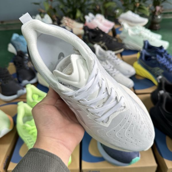 Asics Novablast 4 Real White Pure Silver