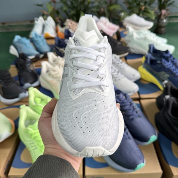 Asics Novablast 4 Real White Pure Silver