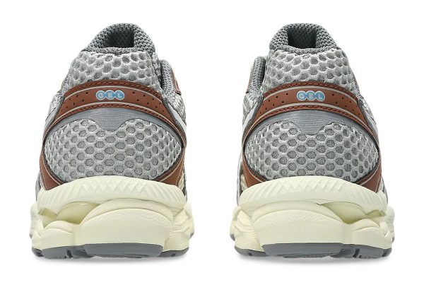 Emmi x ASICS Gel-Cumulus 16 Beige Grey